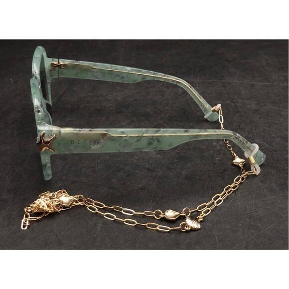 DIFF Eyewear x ARIEL Green Pearl Lavender Gradient Polarized Sunglasses w/ Chain - Picture 5 of 8